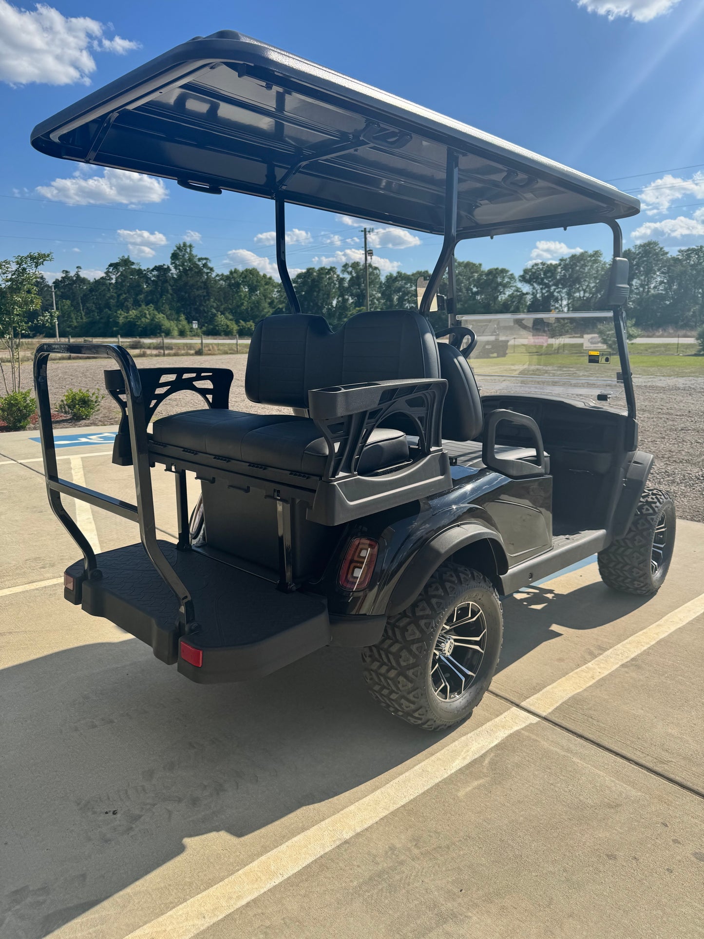 2025 MadJax E-Series - Onyx Black Lifted